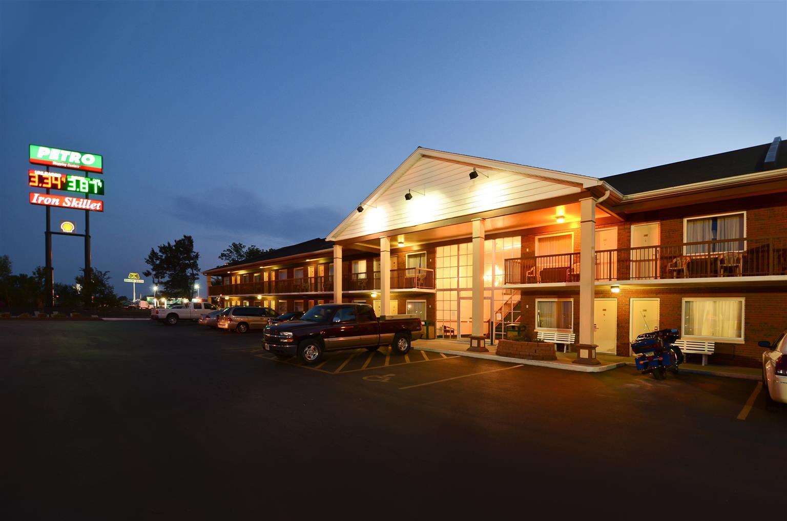 Hotel Baymont By Wyndham Effingham Exterior foto